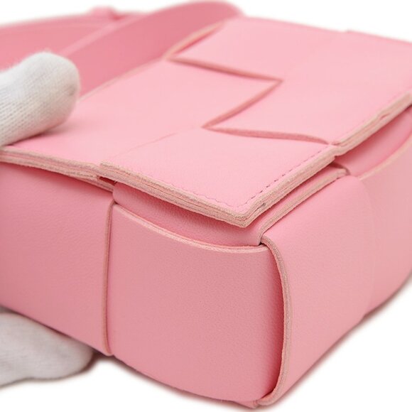 BOTTEGA VENETA Pink Intrecciato Shoulder Bag - Picture 6 of 6